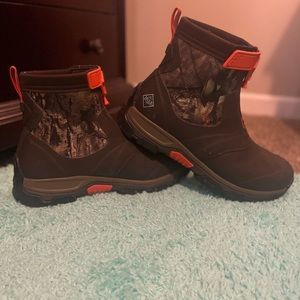 Muck Boot size 12 camo/brown